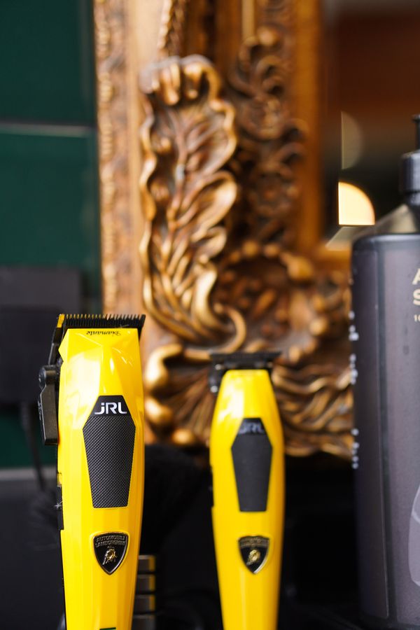 Groom Barbers — Lingfield — photograph 29 by Andrew Recchia